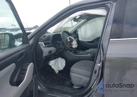 2021 Toyota Highlander L z USA, uszkodzony, nr VIN 5TDCZRBH7MS134694